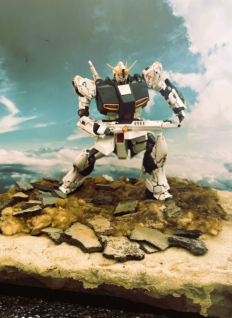 ジオラマ全景となります。今回は固定ポーズとはせずに四肢の可動を確保する造形としました。