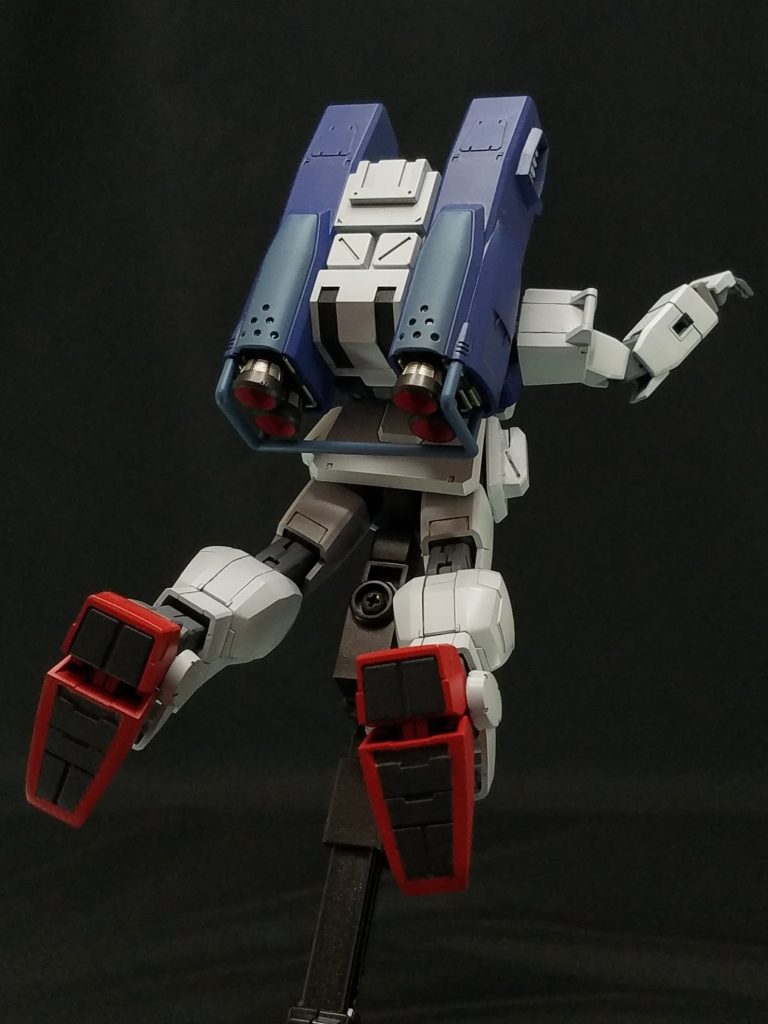 OP映像に出てくるパラシュートパックを装備。個人的にはこっちのパックの方が好き。