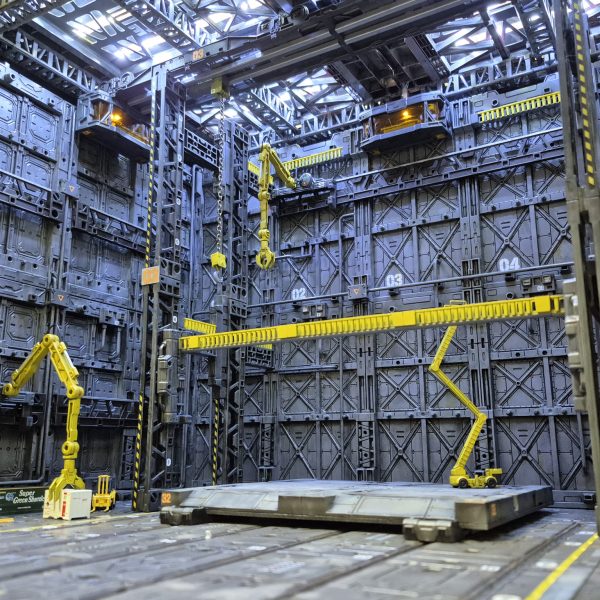 100均材料で撮影用格納庫製作