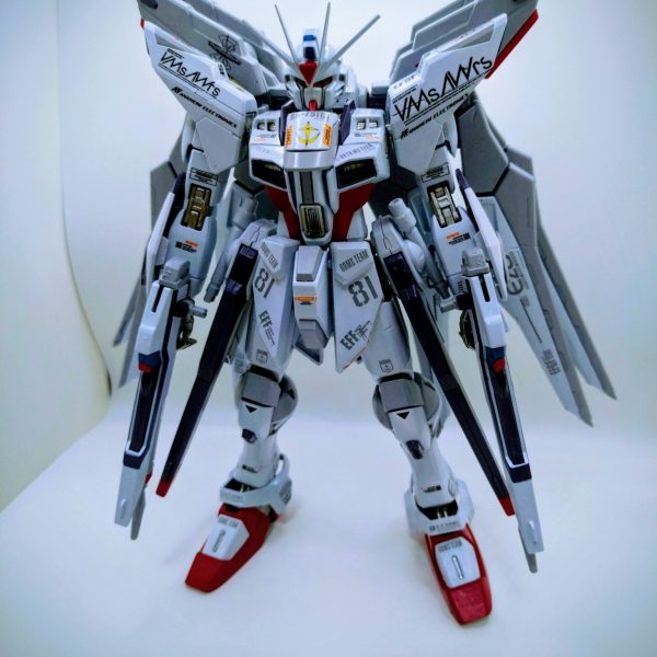 ストライクフリーダム、インパルスブランシュカラー？