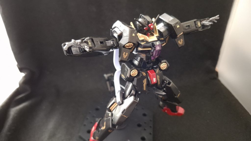 ガンダムプルトーネブラック–8枚目/制作者：闇鍋はにわ