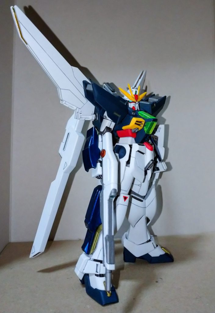 キットは素晴らしい出来で色分けも可動も良く考えられた良キットだと思います。デカい肩アーマーを除けば割とスタンダードな体型だと思うのですがなんか力強くマッシブに映るのがDXの魅力だと思います。アナザー系は割と目当てのモノがなくて変わりに何となく購入する事が多いのですが(ガンプラ不足になってからは特に)DXは普通にカッコ良さで購入した物です。これぞ主役機といったデザインが本当にカッコ良いですな。(*´ω｀*)部分塗装もある色を適当塗っただけなので設定通りではないです。腕や脚のラジエータープレートのカバーは焼鉄色下地にクリアーブルーで塗装しました。特に意味は無くどんな感じになるか試してみただけです。以上になります。最後までお付き合いして下さった方々、ありがとうございました。