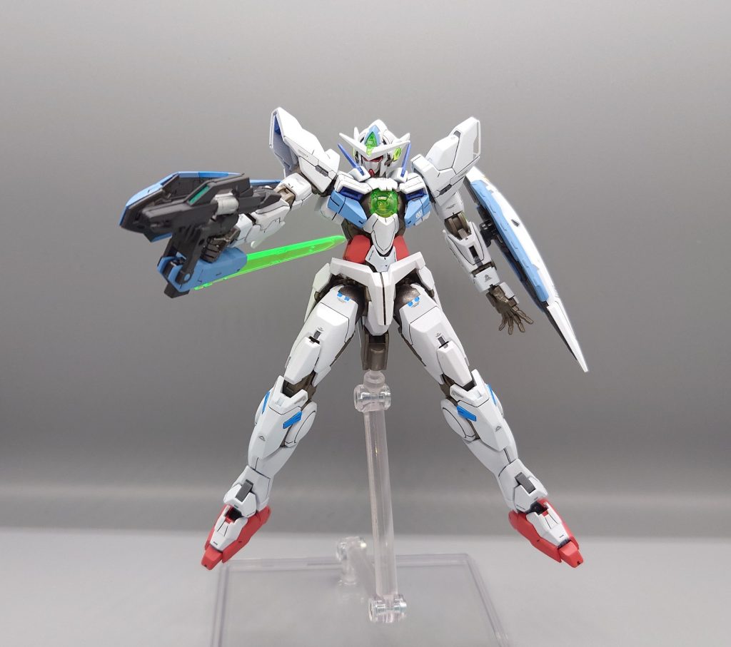 ライフルモードは元々のライフルとコアガンダムⅡのライフルをくっつけました。元のライフルだと少しちっぽけに見えたので少しばかり強力に見えるようにできたと思います。シールドからはみ出てしまっているのが難点、、、