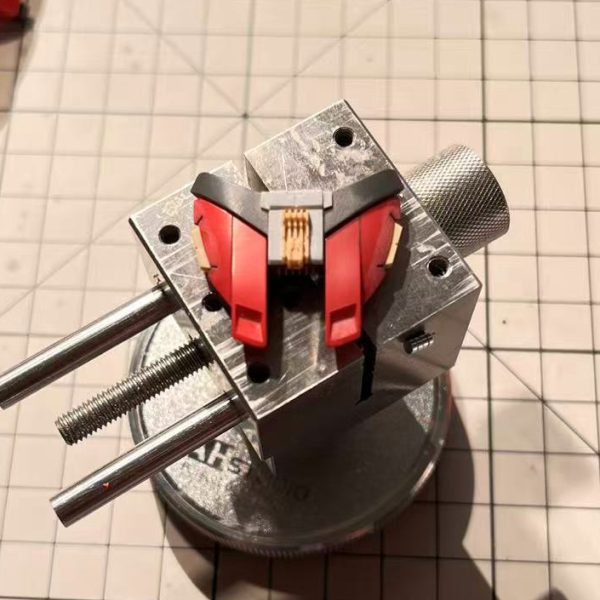 やはり腕をもう二本増やした方が迫力が出ると思います（宿儺(gundam-kao5)）。  
その他は、おそらく目に留まらないであろう補填作業と、腕のミラー制作です。（2枚目）