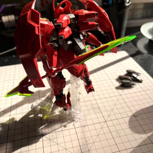 やはり腕をもう二本増やした方が迫力が出ると思います（宿儺(gundam-kao5)）。  
その他は、おそらく目に留まらないであろう補填作業と、腕のミラー制作です。（6枚目）