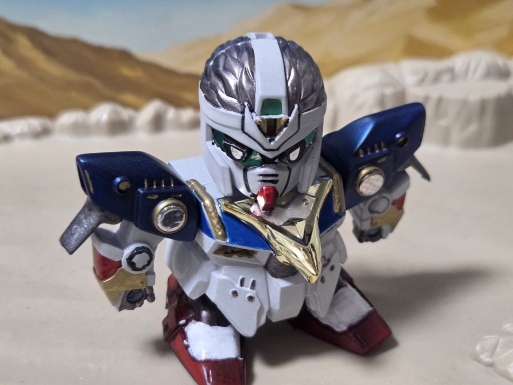 今回の改造ポイントとして、瞳の可動化を狙いました。