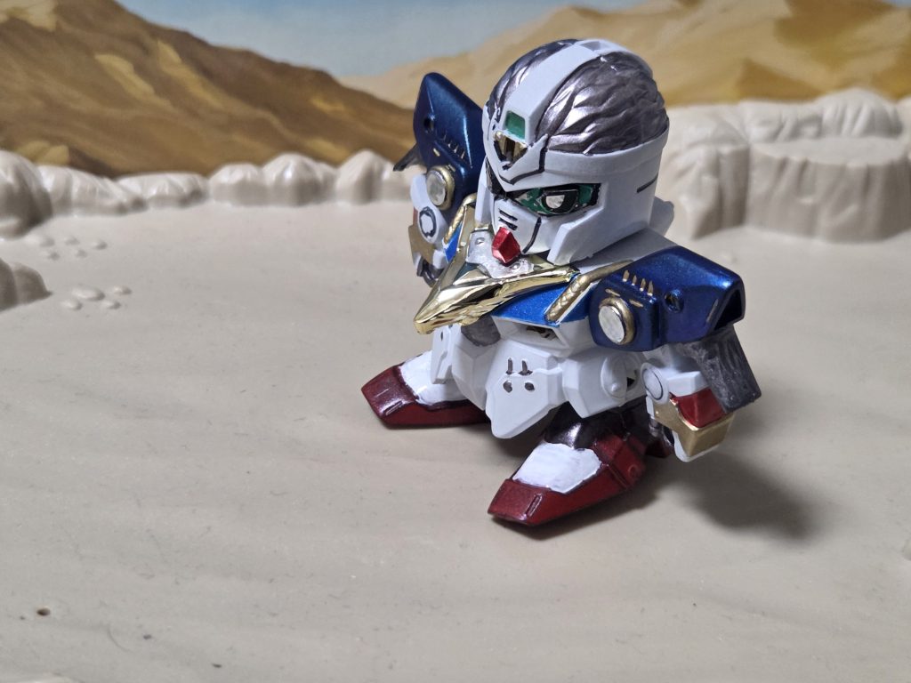 見ての通り目の形が悪い。さらにメタルテープの塗装がすぐ剥げる、さらには瞳部分のマグネットがどうしても分厚くなり浮く、と散々な結果に…トホホ