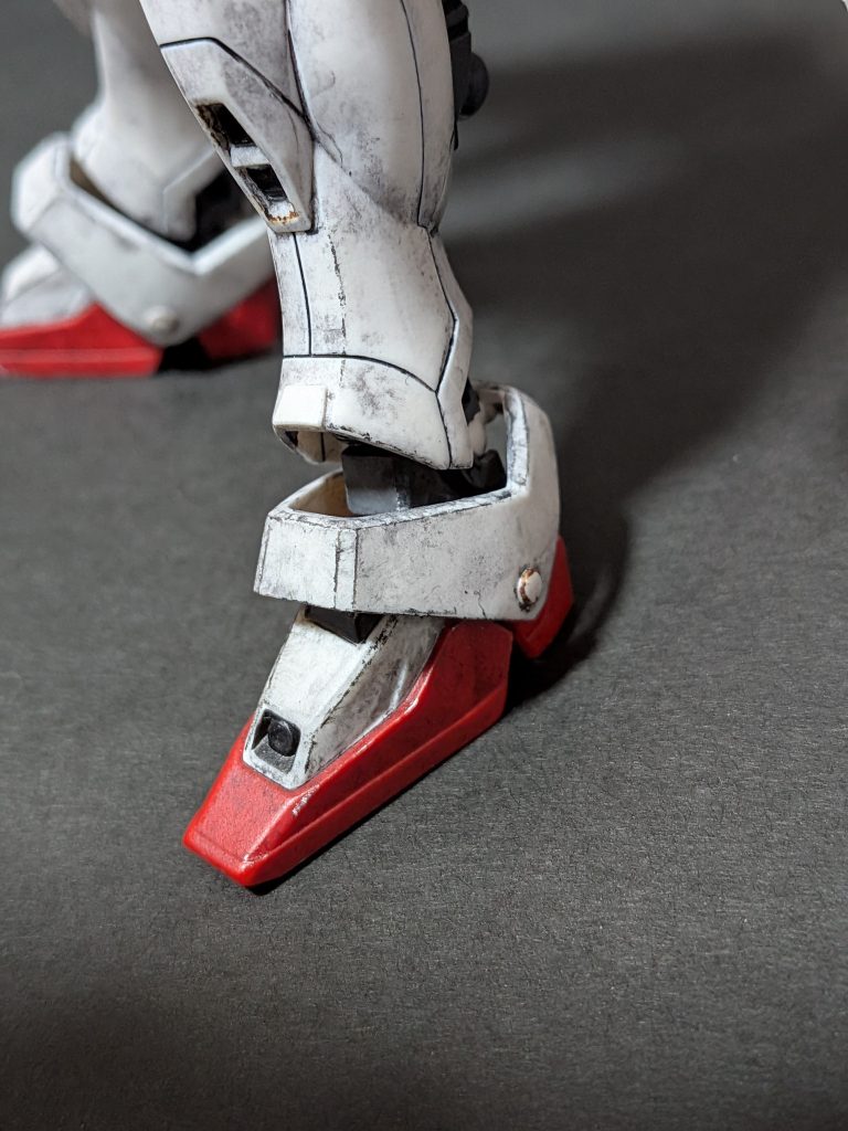 足首周りいつもの100均のゲルボールペンブラック＋爪楊枝でエッジ部分をウェザリング