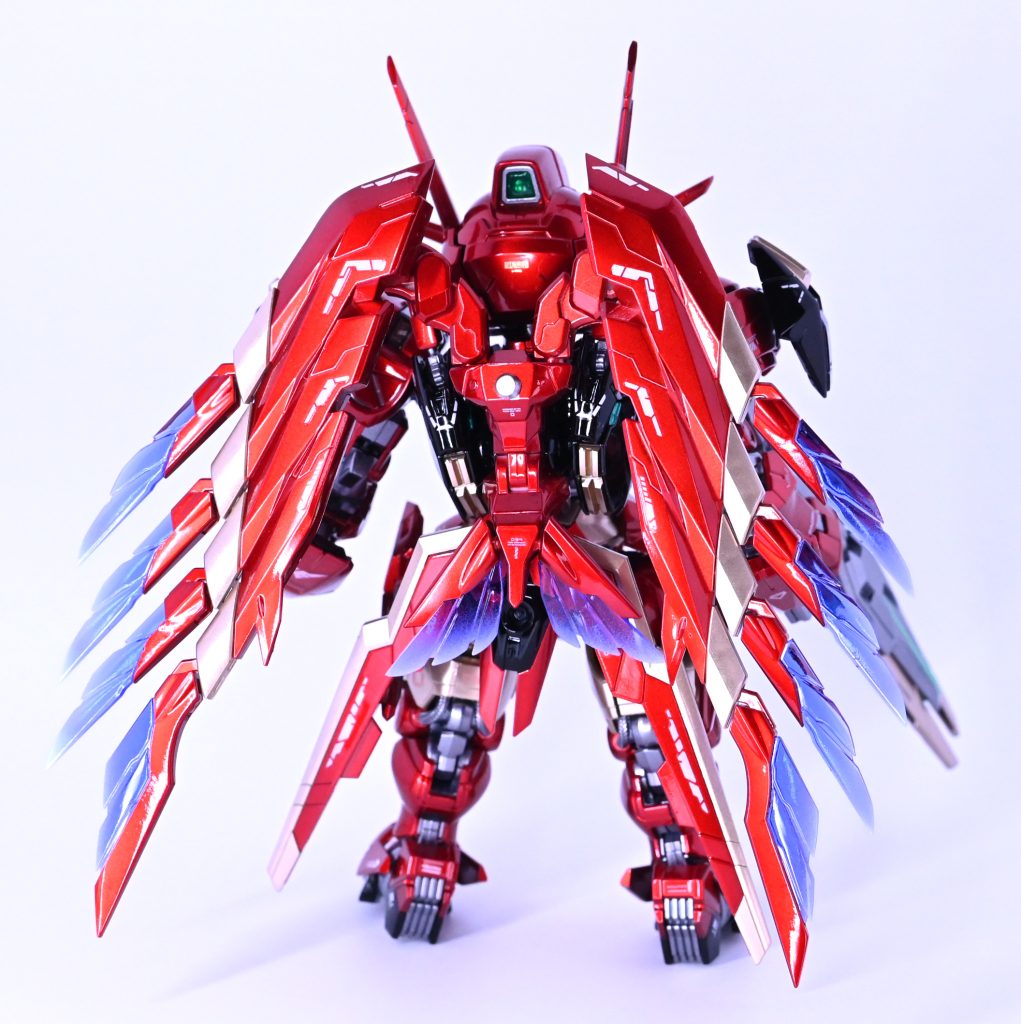 天使の羽は背中の3㎜穴に無改造で装着可能です