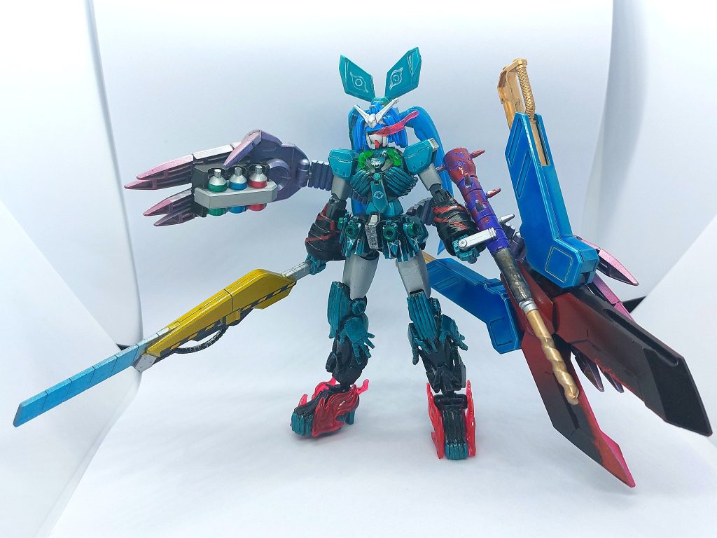 全ての工具をフル装備ッ！！フルアームドニパ子ッ！！！！！今回メタリック塗装を中心でカラーリングを決めましたが、このカラフルでｺﾞﾃｺﾞﾃした感じが気に入っています。なんかスーパー戦隊の合体ロボみたい()
