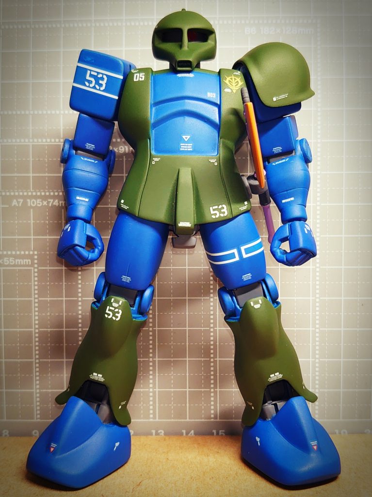 改造するにあたって、キットのガワはなるべく変えないで、関節等を構築するのに苦労しましたw