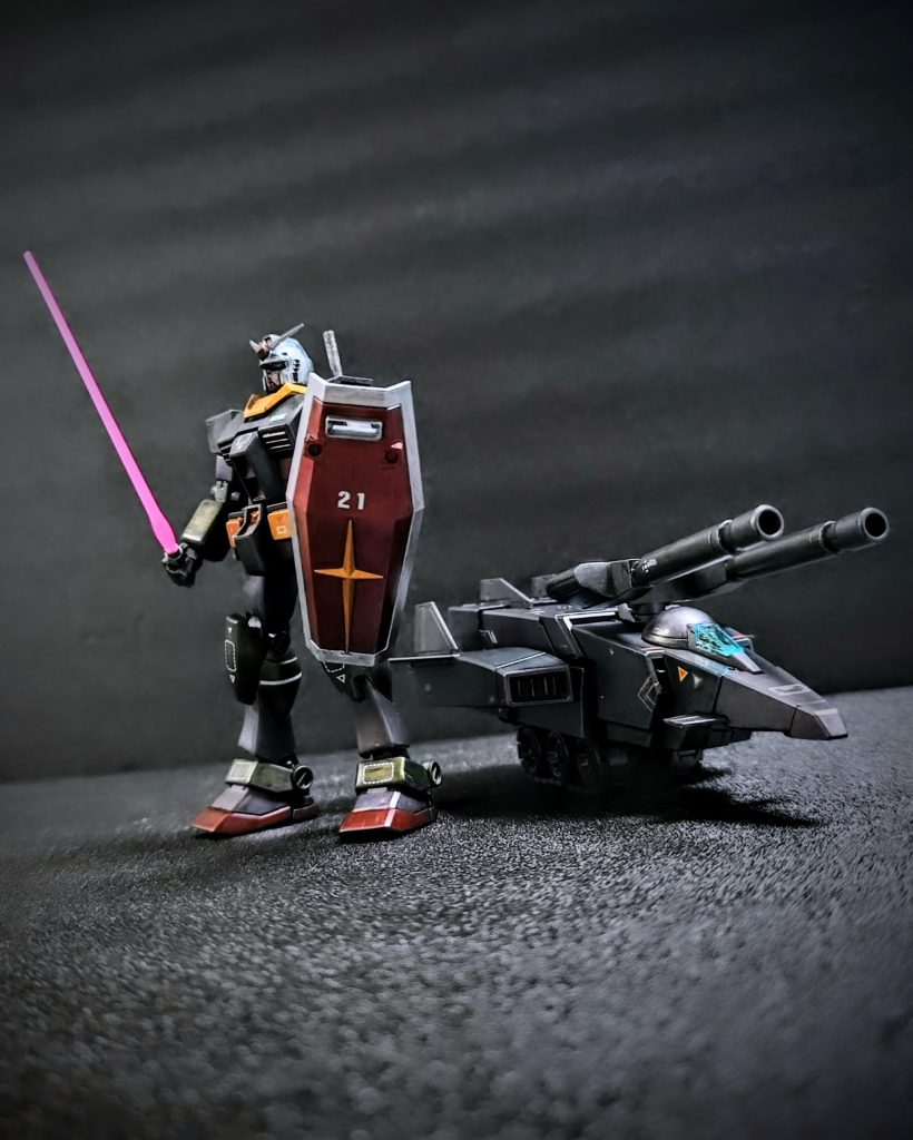 ガンダムと並んだところです！！