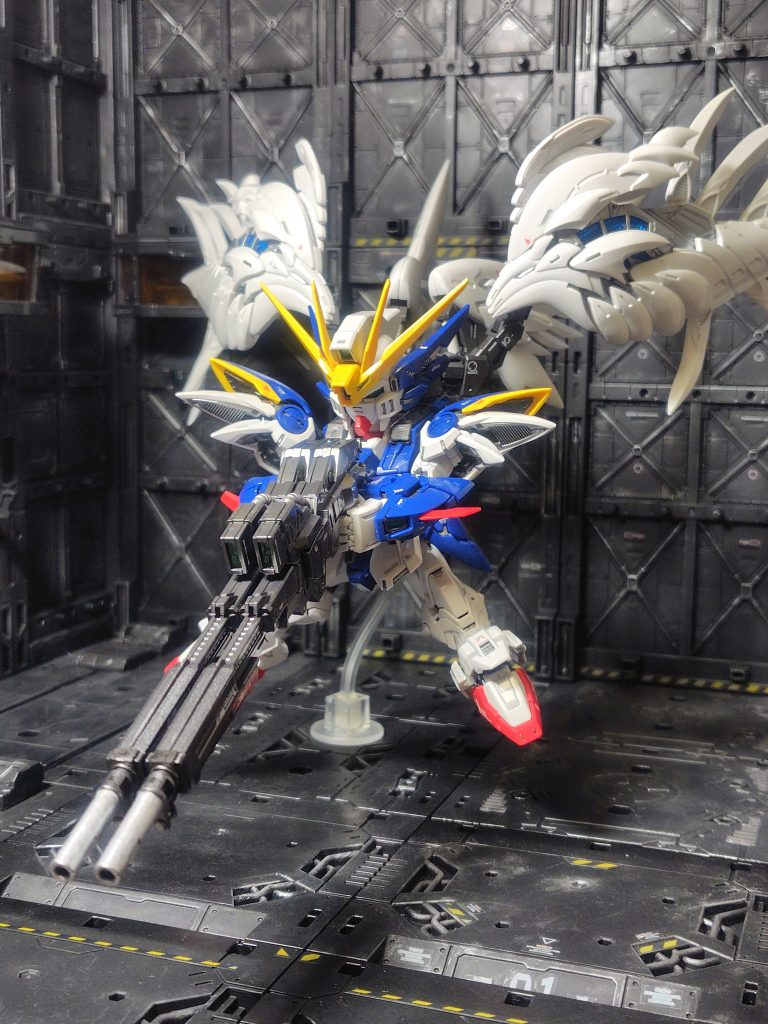 まさにスパロボ！この機体の代名詞のようなツインバスターライフル発射ポーズ。