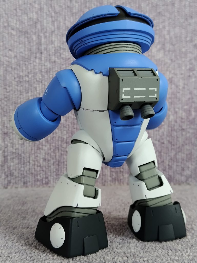 バックパックの白いマーキングはマスキング塗装で再現。ココだけは使えそうなデカールが無かったです。