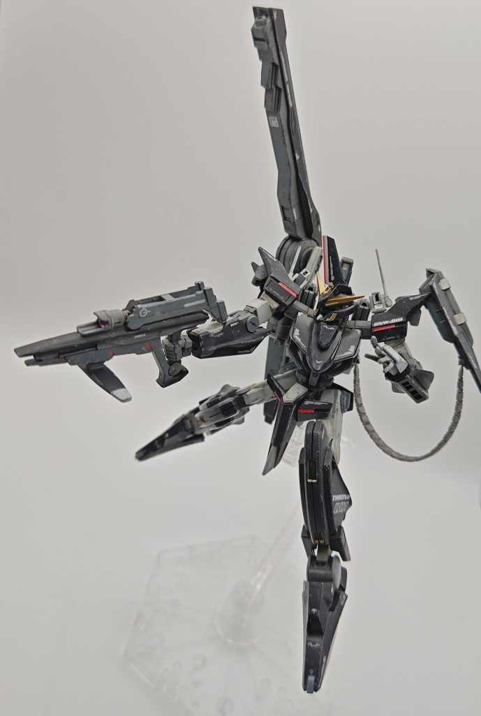 そういえばラインデカールも使ってみました。派手すぎるかな？とも思いますけど、好きな人は好きそうですよね。