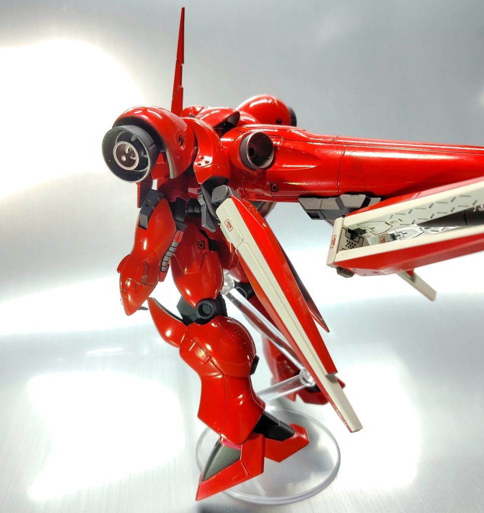 ファンネルは使える人には使えるものとして、固定位置から通常のビーム兵器としてでも使える人には使えるものでいいんじゃないかとー、機体製造や活動経歴の構想は特に考えてないのですが、装備仕様から開発時から5〜6年放置され逆シャア以降でねむっていたこの機体に少々追加して使用されたカモしれないー的な感じでしょーかね。