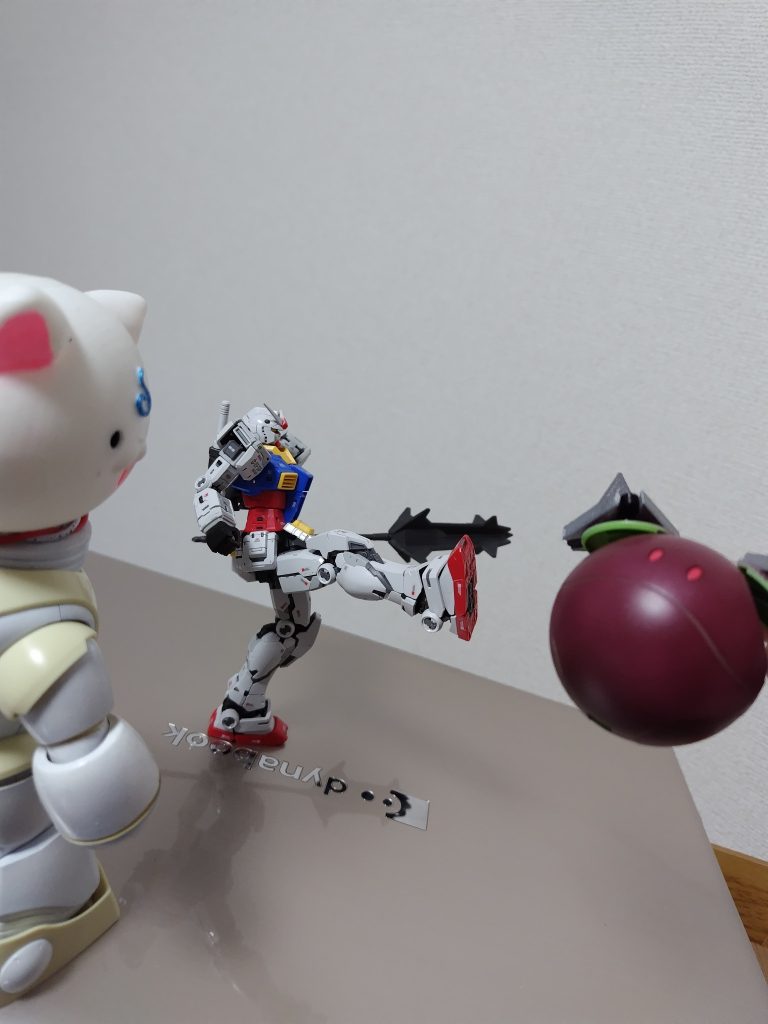 「ええ!!どうしよ!バトル始まっt・・・ああああ!!」「ロボちぃ!!」