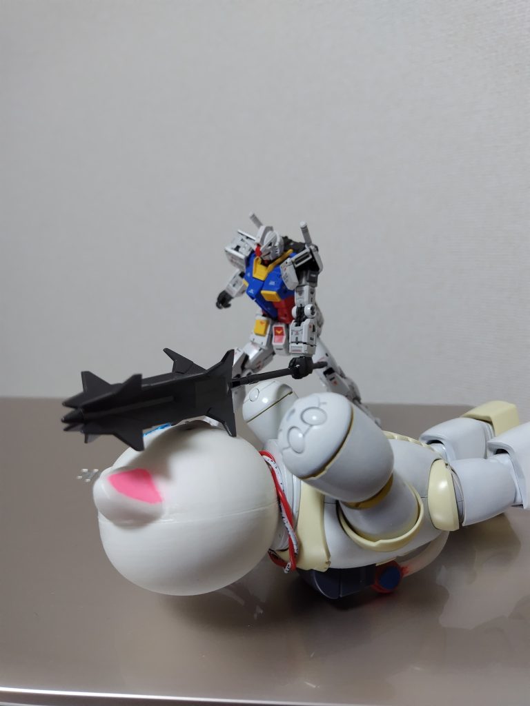 「痛ッ!!お前らちょっとタンマ!!ちょっと待っt・・ああああ!!」