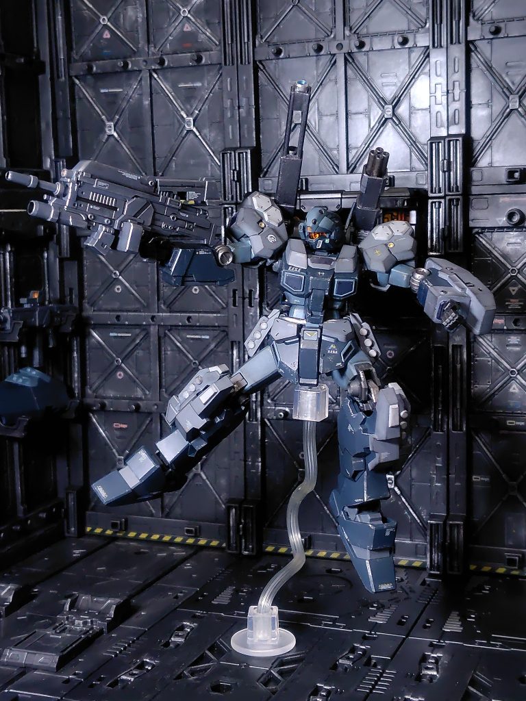 増加装甲が結構干渉するので動かしにくいです。