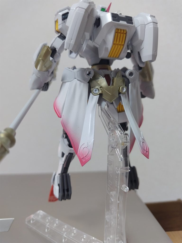 今回次作っている奴の練習も兼ねてグラデ塗装してみましたクッソ難しかったです