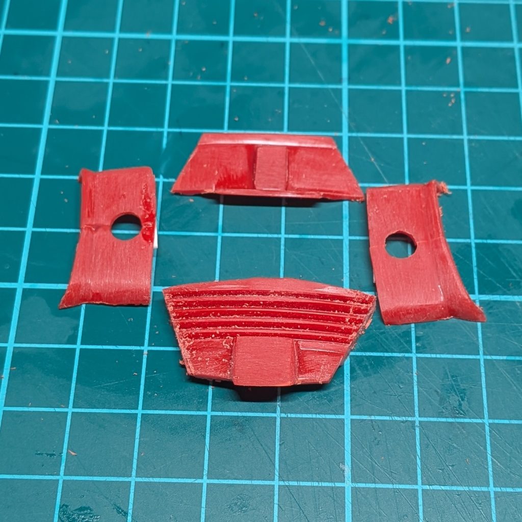 腹部も同様に幅詰めしました。