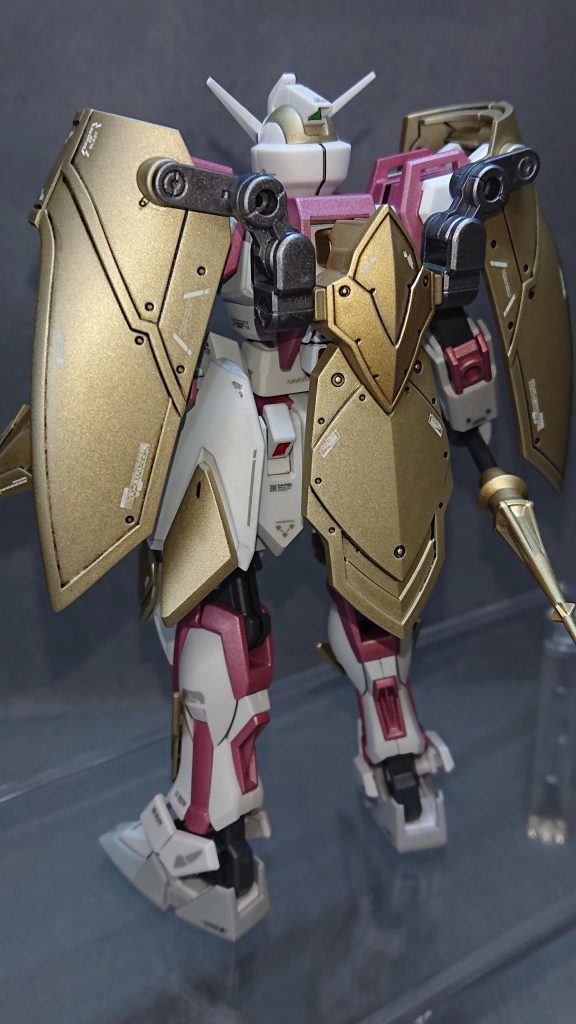 使用した塗料タミヤカラースプレー・ゴールド・ライトガンメタル・パールライトレッド・チタンゴールドMr.カラースプレー・明灰白色(三菱系)ガンダムカラースプレー・MSホワイト