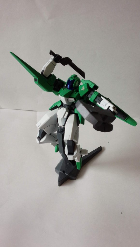 丁度制作していた時に発表されたアスタロトオリジンをリスペクトして作ったハンマー/ショートソードを追加装備。高空から飛び降り際に叩き付けてやる戦法を目的とした装備です。