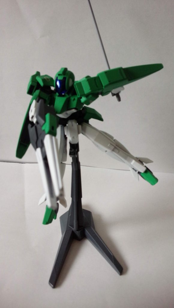 全体的にディテールを増やし、余っていたパークグリーンの缶スプレーをメインに全塗装したのみで、それ以外に大きく加工した箇所などはありません。