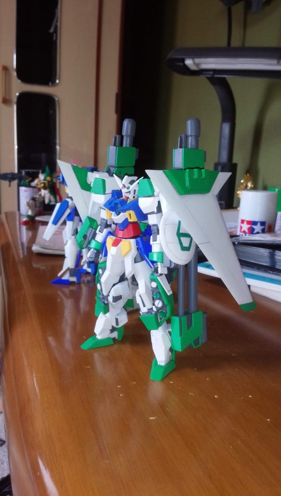 AGE‐2ノーマルをベースに、一部サバーニャやケルディムのパーツを流用しつつ、各種プラ材から仕上げています。