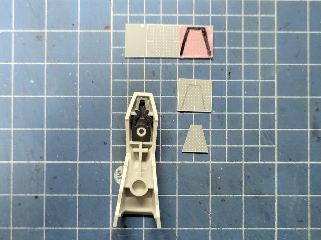 膝裏の蓋パーツの制作過程。