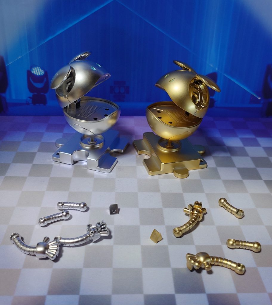 ハロプラ ガンダムベース限定 [スペシャルコーティング]ゴールド&シルバー–6枚目/制作者：黒井 響介