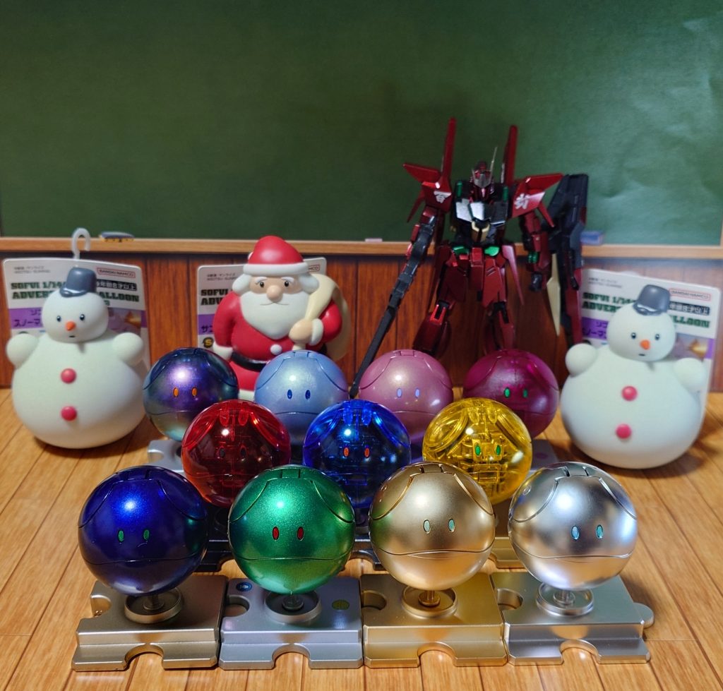 ハロプラ ガンダムベース限定 [スペシャルコーティング]ゴールド&シルバー–7枚目/制作者：黒井 響介