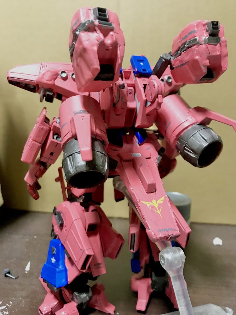 後ろ姿、バックパックはシルヴァバレトのままなのでインコムも装備してます。リアアーマーもオリジナルでやっちゃいました。