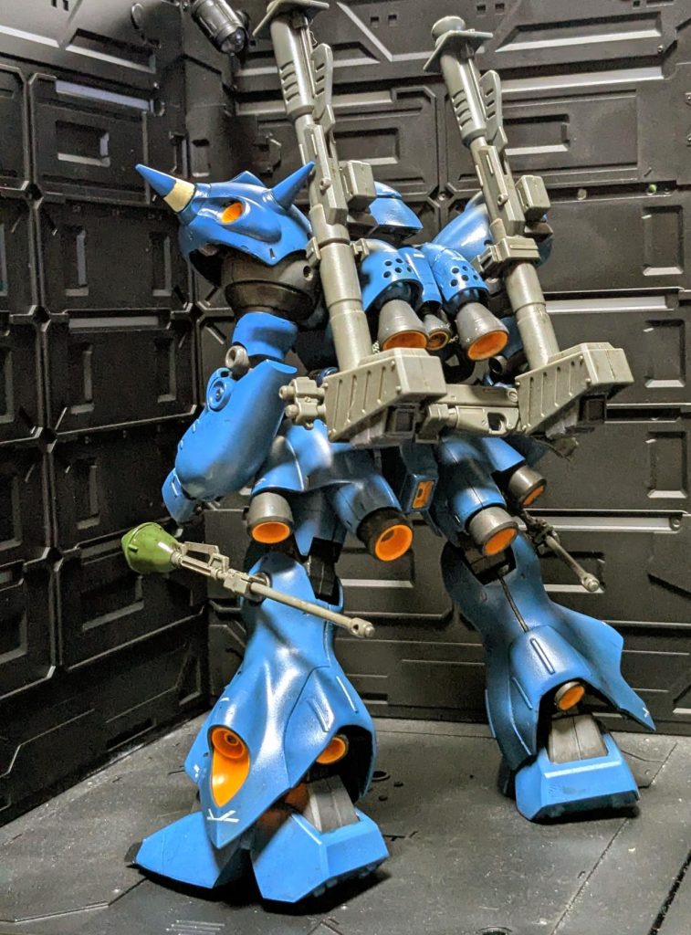 背中('ω')ノ一部パーツ足らない箇所は自作したり発注待ちです。