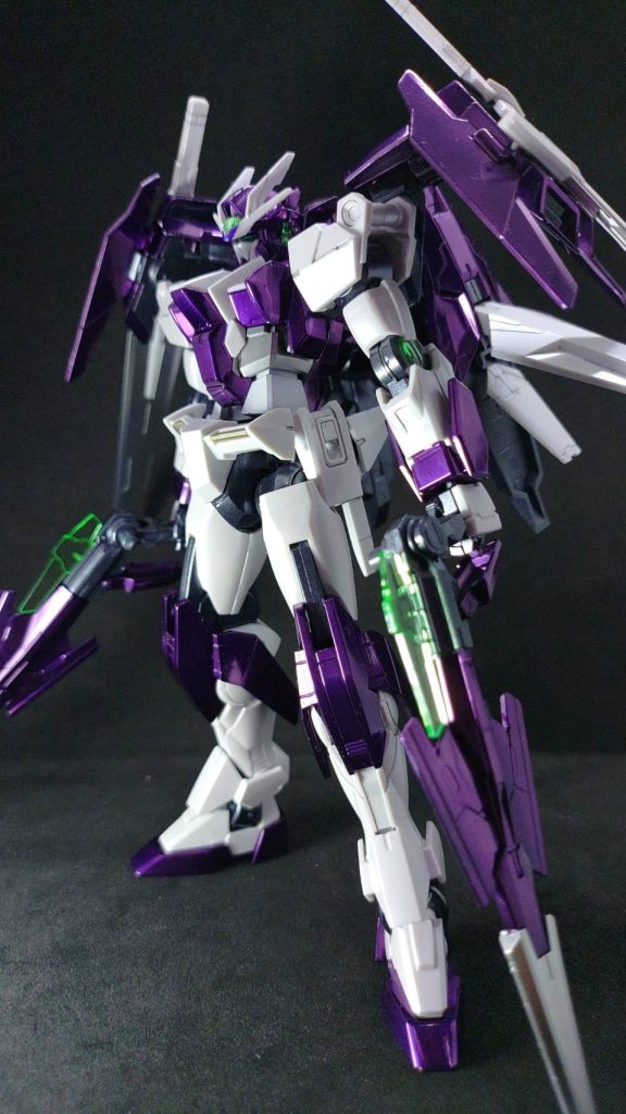 写真では分かりづらいですが、白い部分はパールアメジスト黒い部分はメタルブラックに少量パール入れて塗装してあります。