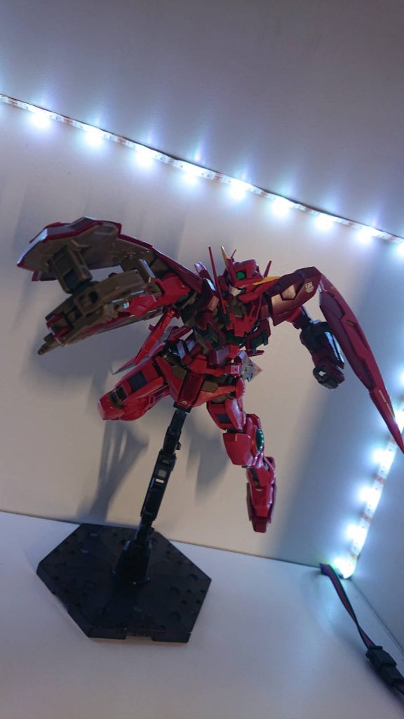 GNソード射撃と斬撃の双方を扱える万能武装。機体名にセブンソードと入ってはいるがほとんどはこの装備で敵機を切り刻む。射撃は劇中のエクシアとは違って命中率も高い。