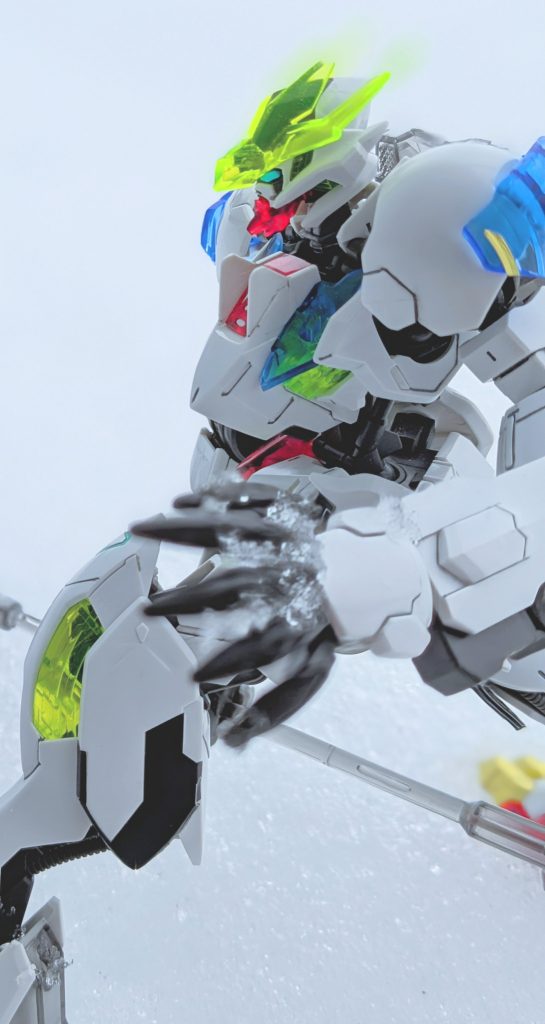 スミ入れすると雪の上なのでディテールがはっきりしますね