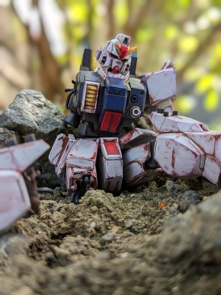 ボロボロの陸戦型とかカッコいいですよね〜