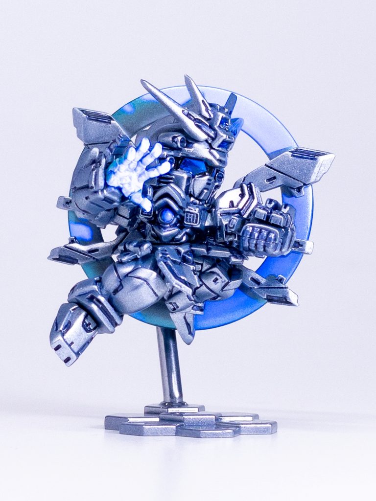 ブラックライトで光らせてみました