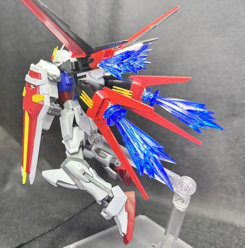 ビルダーズエフェクトパーツのバーニア噴射はKOKUYOのひっつき虫で無理やり接着(笑)