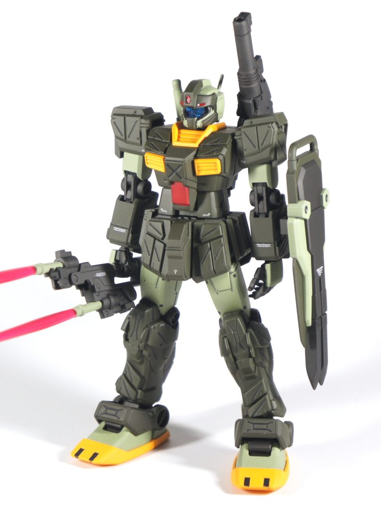 昔のジムストライカーのキットとオリジンガンダムをミキシングしました。また、本来のジムストライカーよりも緑要素強めに配色しています。