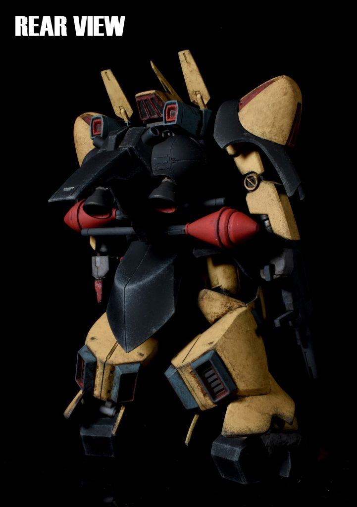 リアビューサーベルラックにはシュツルムファウストを携行。ゾゴック付属の物で、他のシュツルムファウストと違い大型なので気に入っています。ゾゴックもトリントン基地を襲撃しているので空想が捗ります。