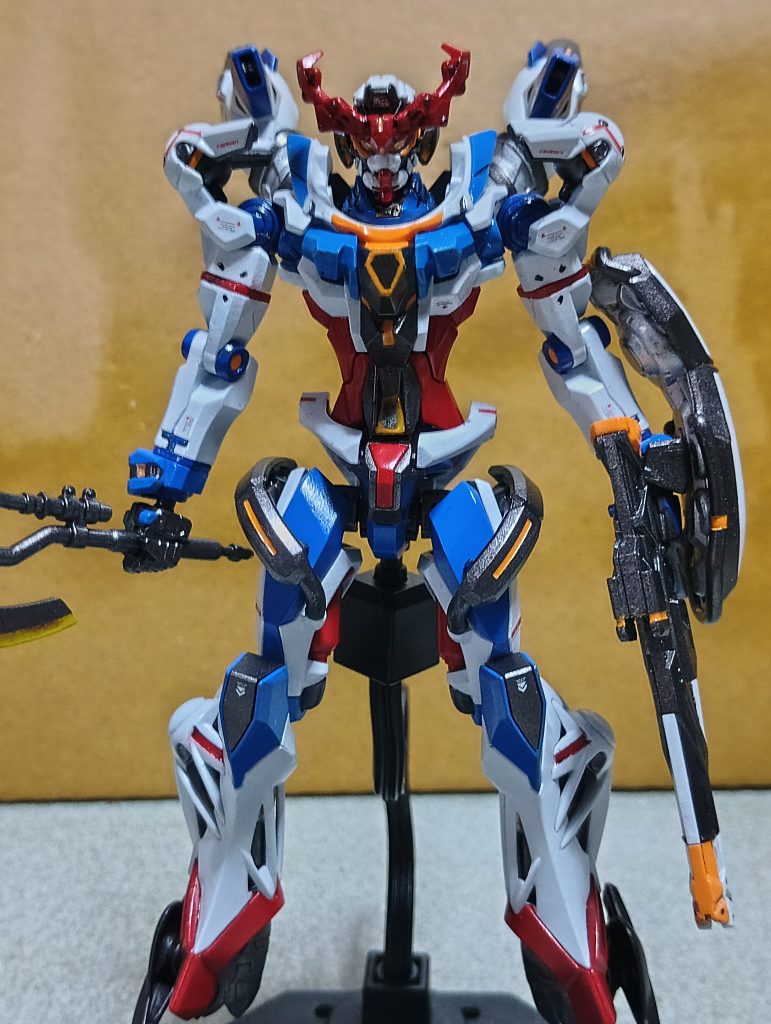 正面から。ガンダムタイプはツインアイの塗装が苦手ですw