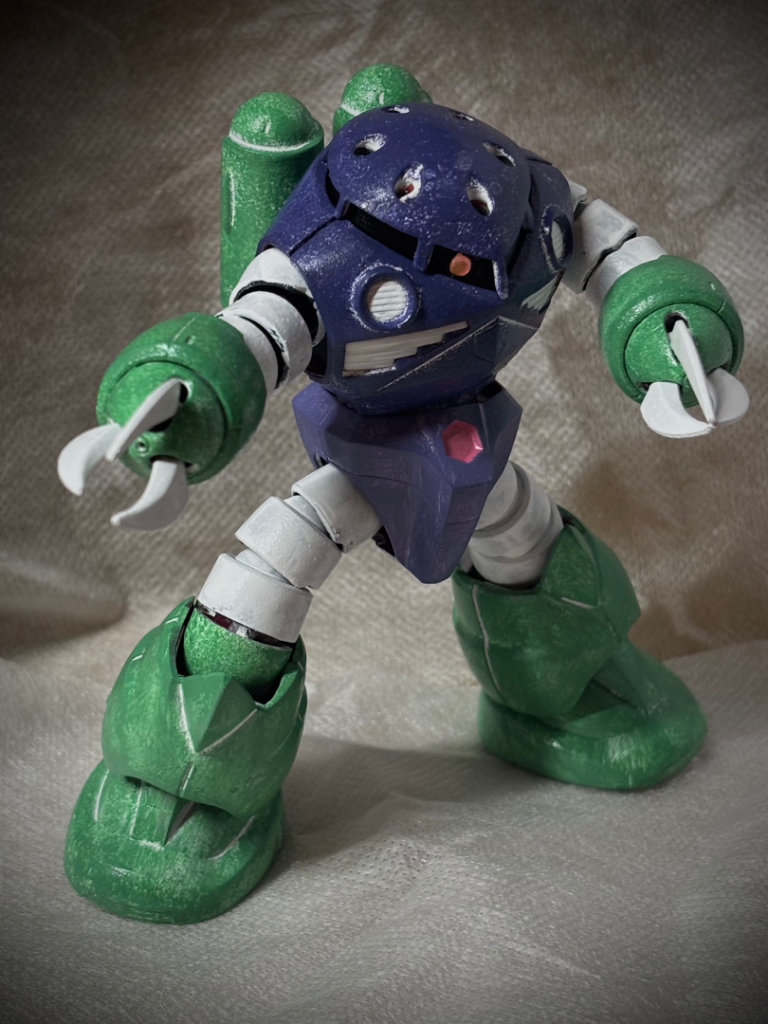 なお、この不思議な背景の写真は、バッグとか買うともらえる不織布を段ボールにひっかけただけの簡易撮影ボックスで撮影しました。