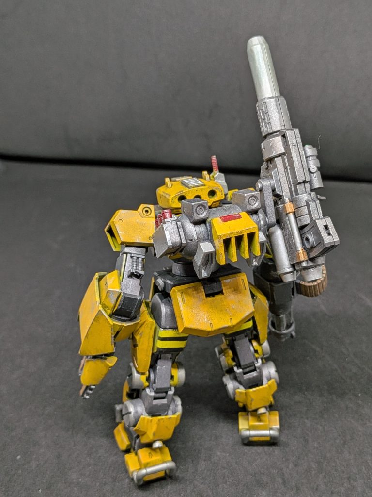 ワーカーWワーカーBを戦闘用に改修したMS全体的に装甲の追加とワーカーBの拡張性を活かし武装面の強化とOSの変更で戦闘面での大幅な強化に成功した。ワーカーBと一緒に探索作業に紛れ込み襲ってきた賊を返り討ちにし同行しているソルダーFの死角をカバーして連携できる頼もしい機体に仕上がった。ｗはスズメバチを指すWASPの頭文字である。 