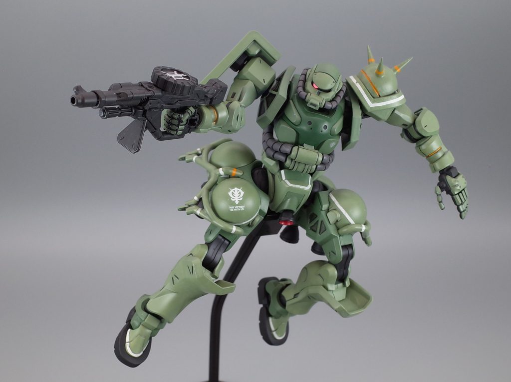 マシンガンとバズーカのグリップ？はくり貫ける気がしなかったのでハンドガードとして処理しました