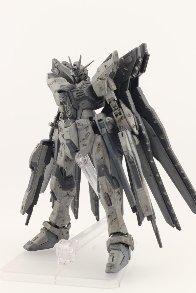 スタイルはブラックナイトシバと同様、首・腕・足を延長