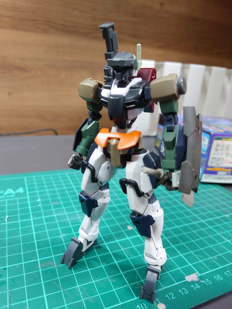 ユーゴーの腕パーツが千切れそうになっていたので急遽辟邪の腕パーツに変更しパーツを移植し直しましたm(_ _)m