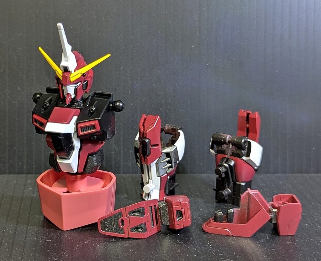 組んだらほとんどが見えなくなる内部フレームを担う破廉恥さんもちゃんと塗り分けてます