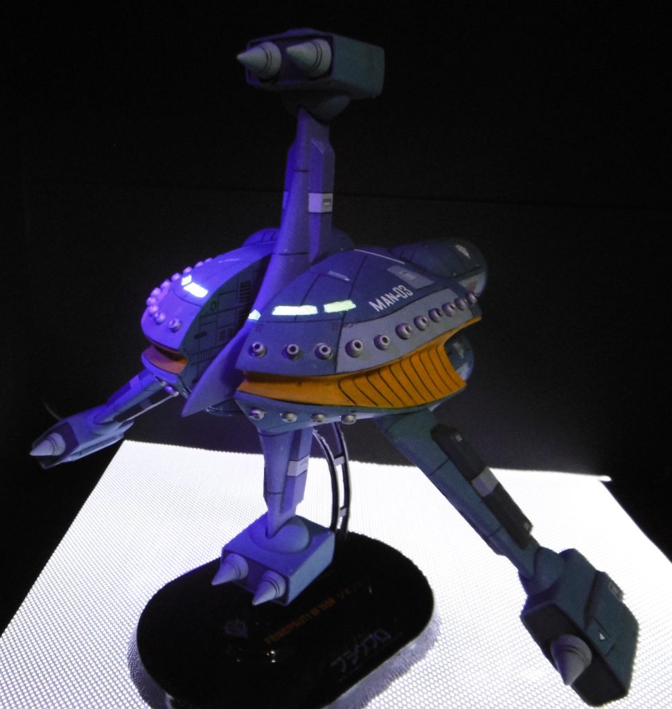 なんとなく不気味に光るな感じが気に入っています(zaku-kao2)